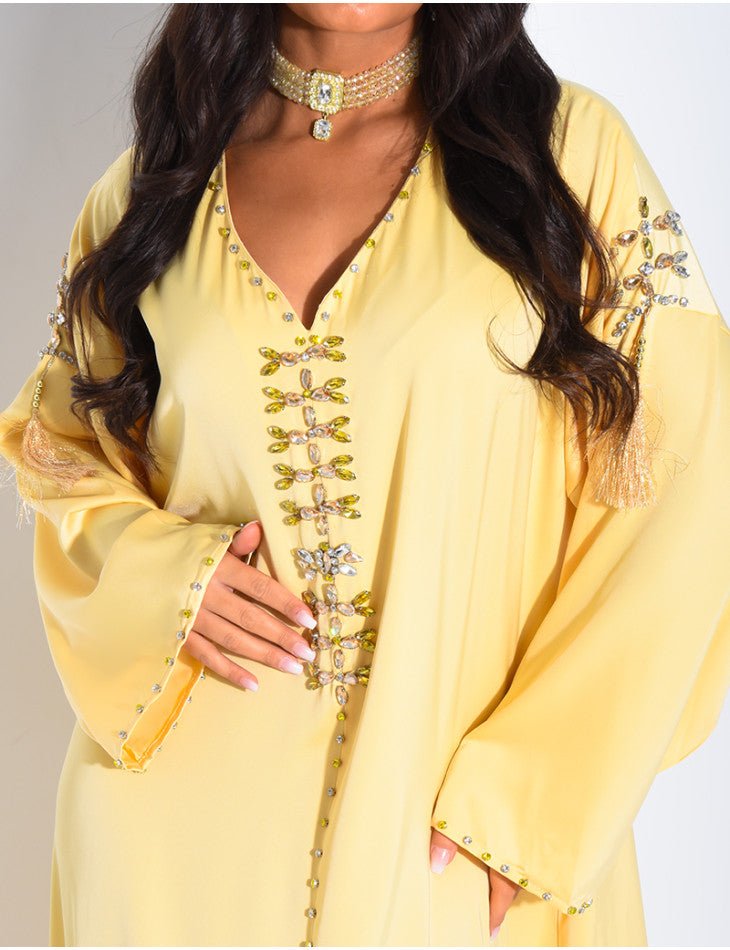 ABAYA PAPILLON À CRISTAUX SUR LE COL ET LES BORDURES JAUNE - EmnaBaya